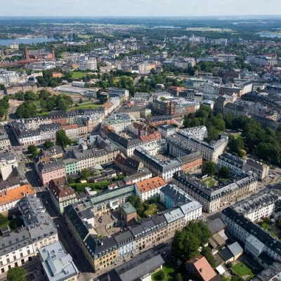 Звёзды в изгнании: как Чулпан Хаматова и Антон Долин осваивались в Латвии