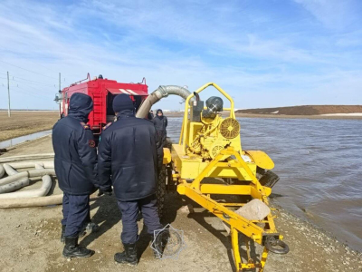 Паводок затопил два села в Акмолинской области