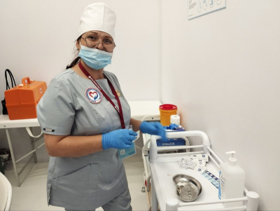 Зачем свердловских медиков переоденут в разноцветную униформу