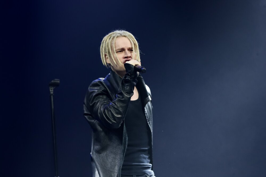 SHAMAN признался, почему он носит портрет Владимира Путина с собой