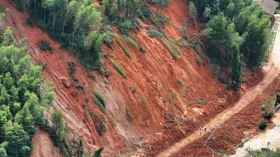 Оползни унесли жизни семи человек на юге Филиппин