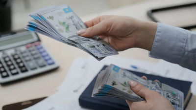 Регулятор вводит ограничения на рост потребкредитов в Казахстане