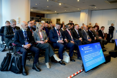 Груз в Иран пойдет через Каспий: на транспортном форуме в Петербурге обсудили развитие потенциала Азовского моря