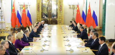 В Кремле Си Цзиньпин и Владимир Путин провели переговоры в узком составе