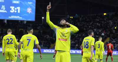 Хет-трик Чинеду отложил финиш золотой гонки в КПЛ до &laquo;Ел классико&raquo;